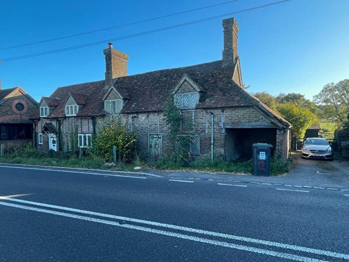 4 Bedroom Cottage For Sale In Amp; Leighton Buzzard Road, Water End, Hertfordshire, HP1