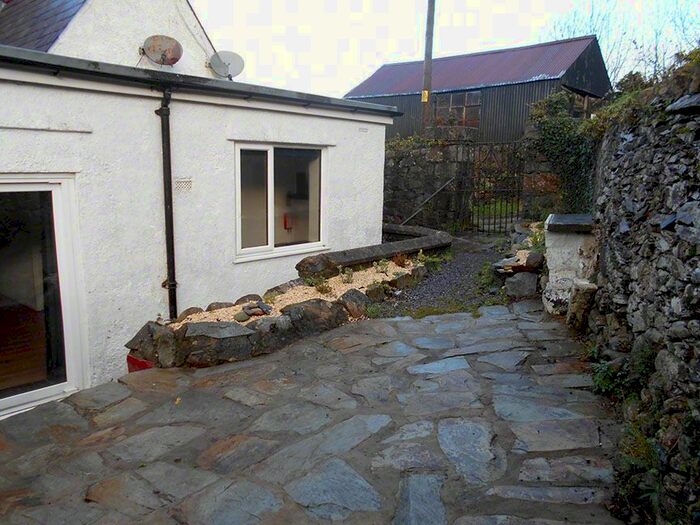 2 Bedroom Flat To Rent In St. Beunos Court, Clynnogfawr, Caernarfon, LL54