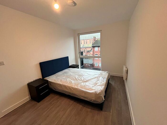 2 Bedroom Apartment To Rent In Green Street, B12