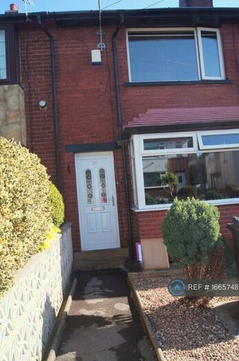 2 Bedroom Terraced House To Rent In Brooklyn Avenue, Leeds, LS12