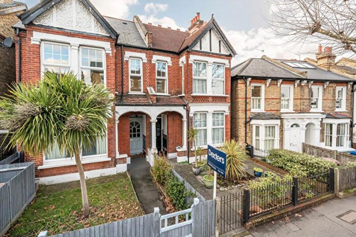 2 Bedroom Maisonette For Sale In Lordship Lane, East Dulwich, SE22