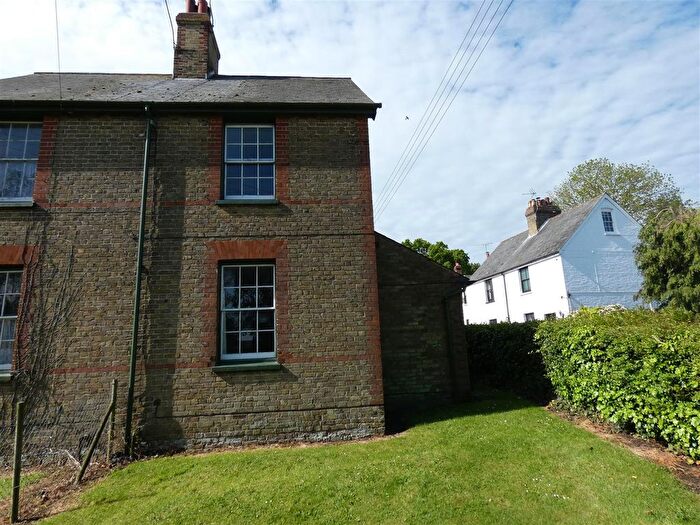 2 Bedroom Cottage To Rent In Gushmere Court Farm Cottages, Selling, Faversham, Kent, ME13