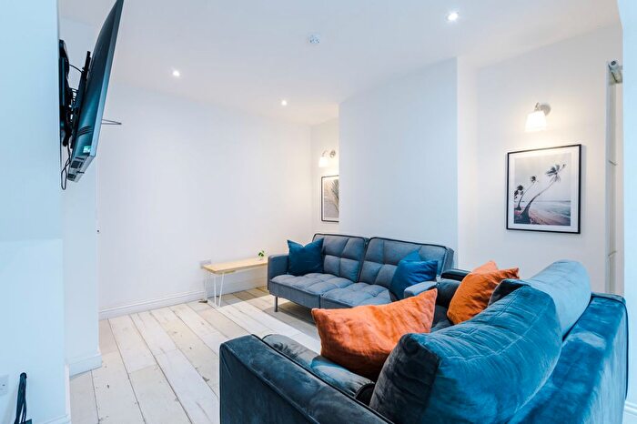 5 Bedroom Property To Rent In Gladstone Terrace, Lancaster, LA1