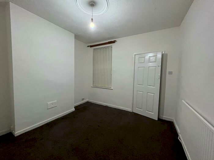 2 Bedroom Terraced House To Rent In Halstead Street, Leicester, LE5