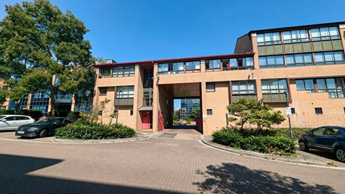 2 Bedroom Flat To Rent In South Fifth Street, Milton Keynes, MK9