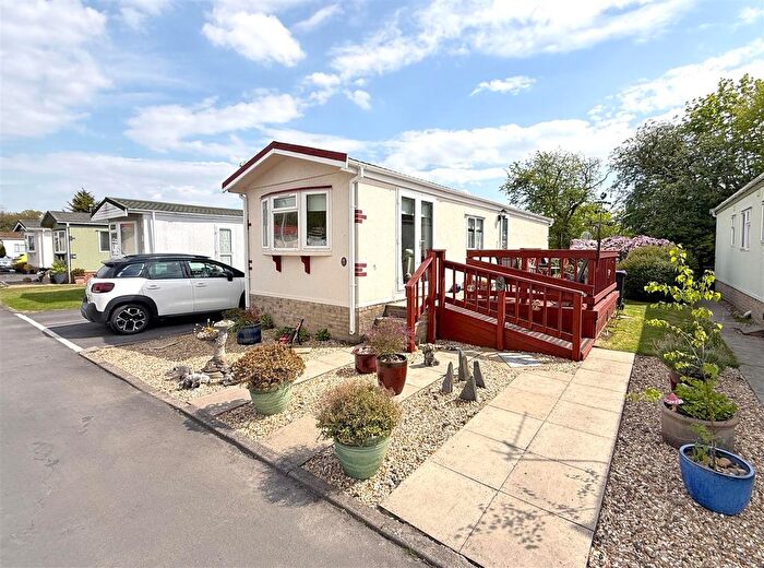 2 Bedroom Park Home For Sale In Harby Road, Langar, NG13