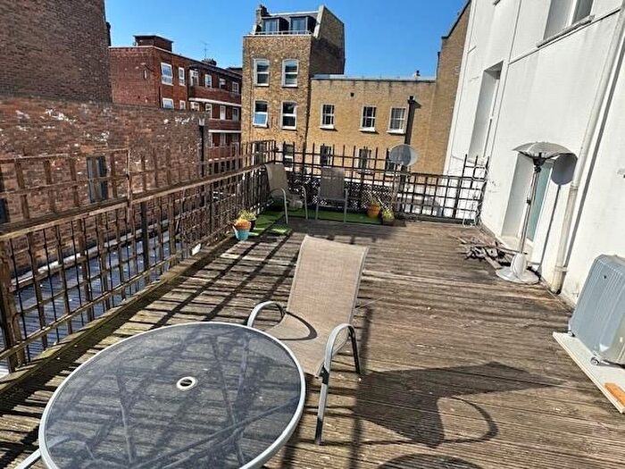 Studio To Rent In Brecknock Road, London, N7