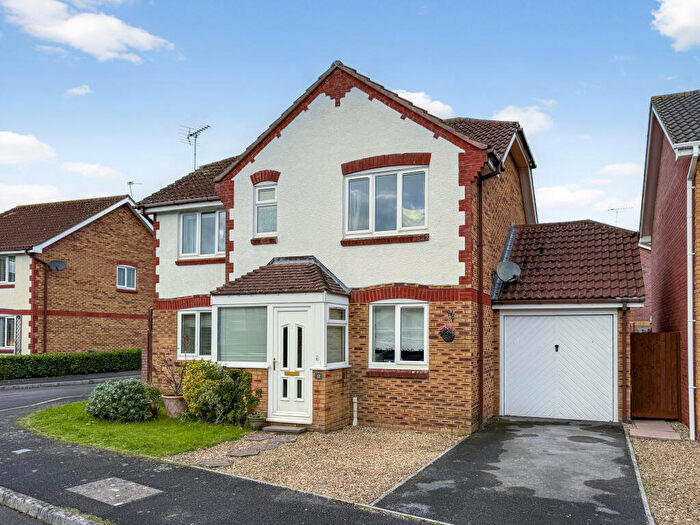 4 Bedroom Detached House For Sale In Clover Drive, Cullompton, EX15