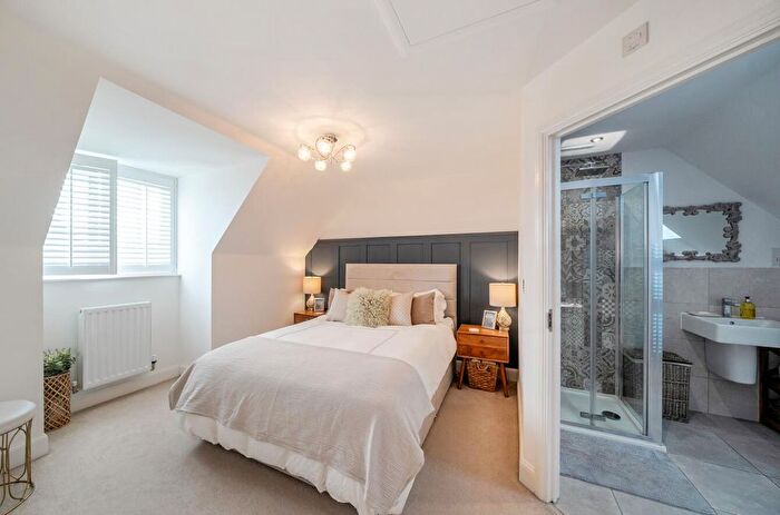 3 Bedroom Semi-Detached House For Sale In Grazier Close, Thorpe Willoughby, Selby, YO8