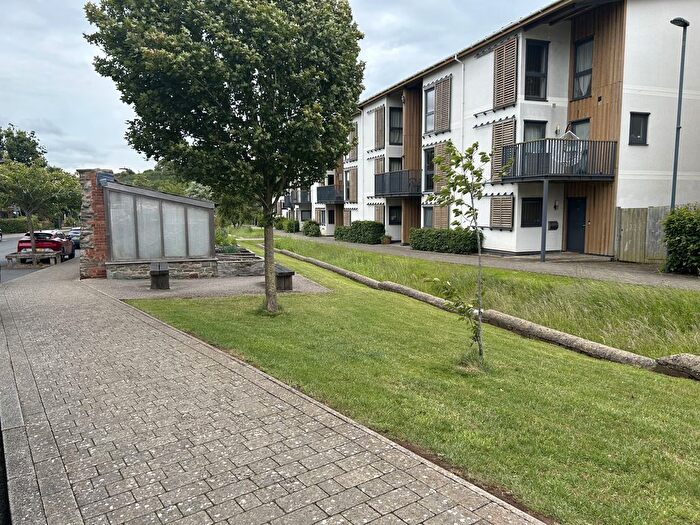 1 Bedroom Flat To Rent In Roman Way, Hanham, Bristol, BS15