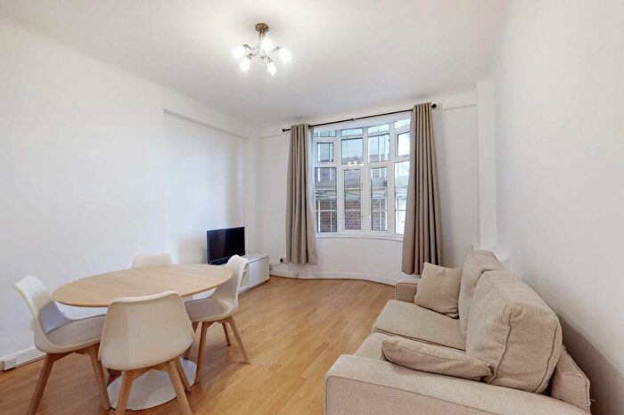 1 Bedroom Apartment To Rent In Grove End Gardens, Grove End Road, St Johns Wood, London, NW8