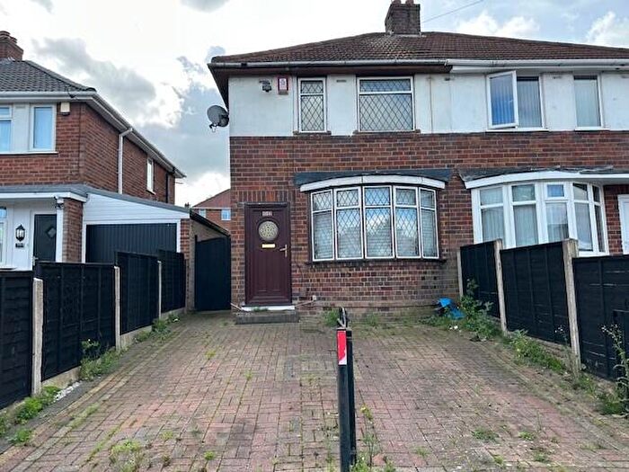 2 Bedroom Semi-Detached House To Rent In Birch Crescent, Oldbury, West Midlands, B69
