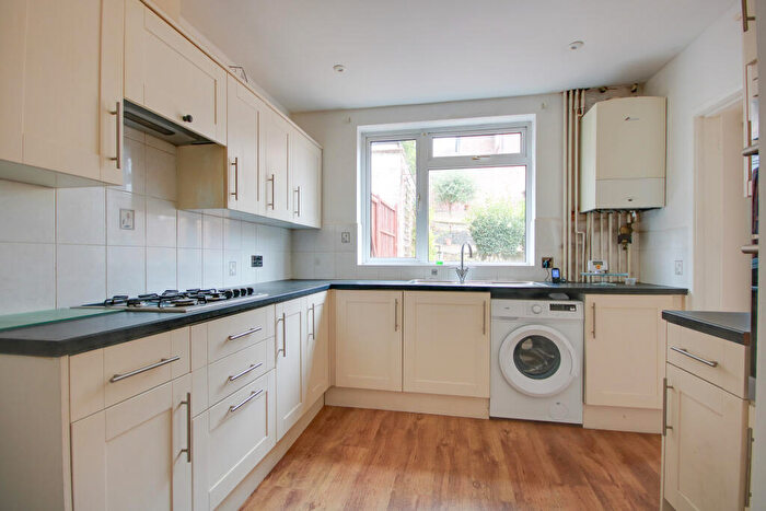 3 Bedroom Detached House For Sale In Bitterne! No Forward Chain! Driveway! Two Reception Rooms!, SO18