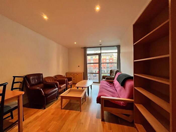 3 Bedroom Apartment To Rent In The Lock Building, , Whitworth Street West, Manchester, M1