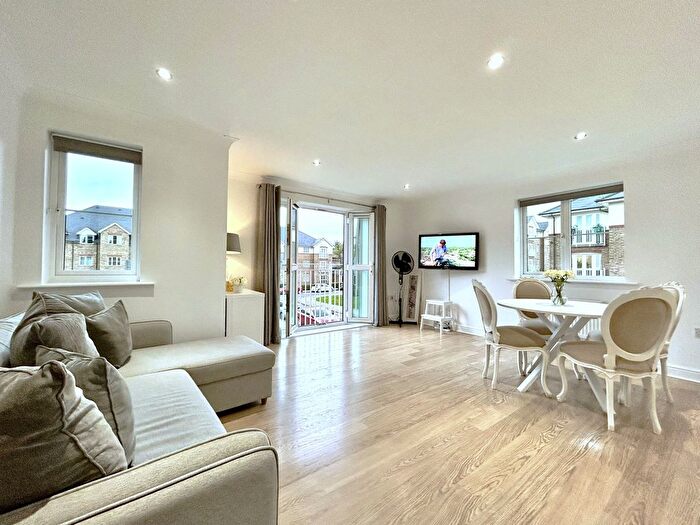 2 Bedroom Flat To Rent In Cecil Manning Close, Perivale, Greenford, UB6