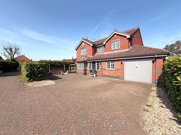 4 Bedroom Detached House For Sale In Lincoln Road, Bassingham, LN5