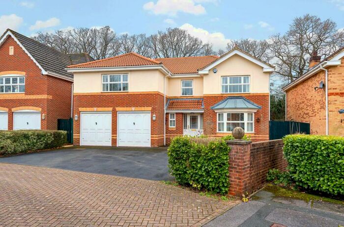 5 Bedroom Detached House To Rent In Percivale Road, Chandler's Ford, Eastleigh, Hampshire, SO53