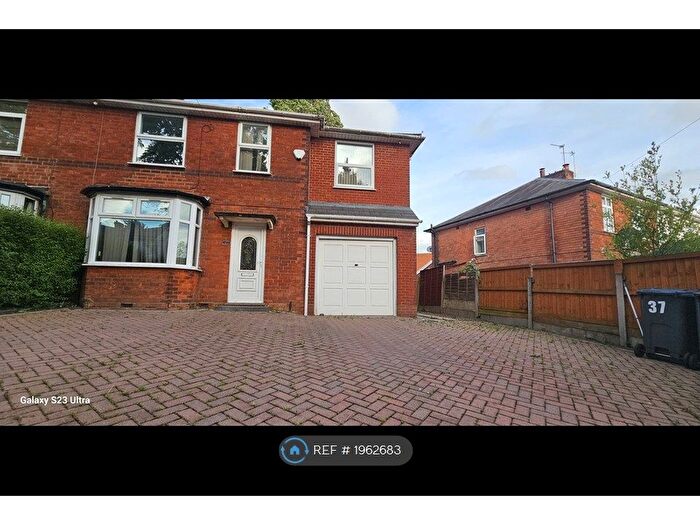 4 Bedroom Semi-Detached House To Rent In Dudley Park Road, Birmingham, B27