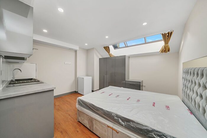 1 Bedroom Studio To Rent In Cranbrook Road, Ilford, IG1