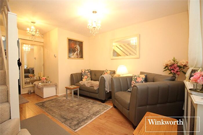 1 Bedroom End Of Terrace House For Sale In Studio Way, Borehamwood, Hertfordshire, WD6