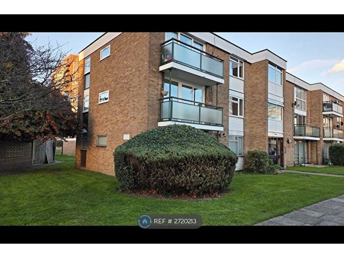 2 Bedroom Flat To Rent In Heston, Hounslow, TW5