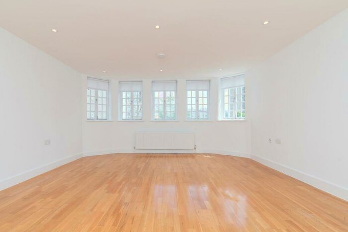 1 Bedroom Apartment To Rent In St Mark's Apartments, City Road, London, EC1V