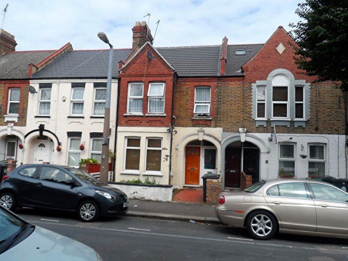2 Bedroom Flat To Rent In Seymour Road, London, E10