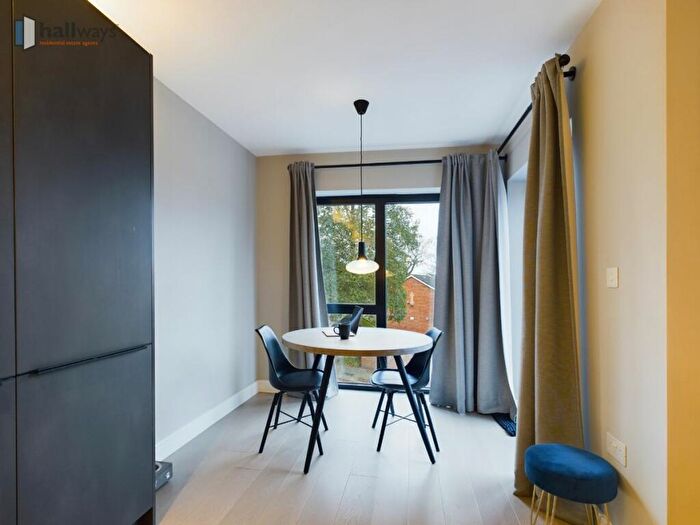 2 Bedroom Apartment For Sale In South Park Hill Road, South Croydon, CR2