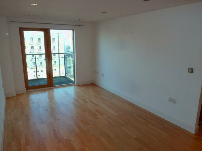 2 Bedroom Flat To Rent In Leeds, Uk, LS10