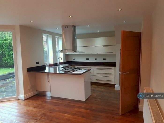 3 Bedroom Semi-Detached House To Rent In Penrhyn Drive, Prestwich, Manchester, M25