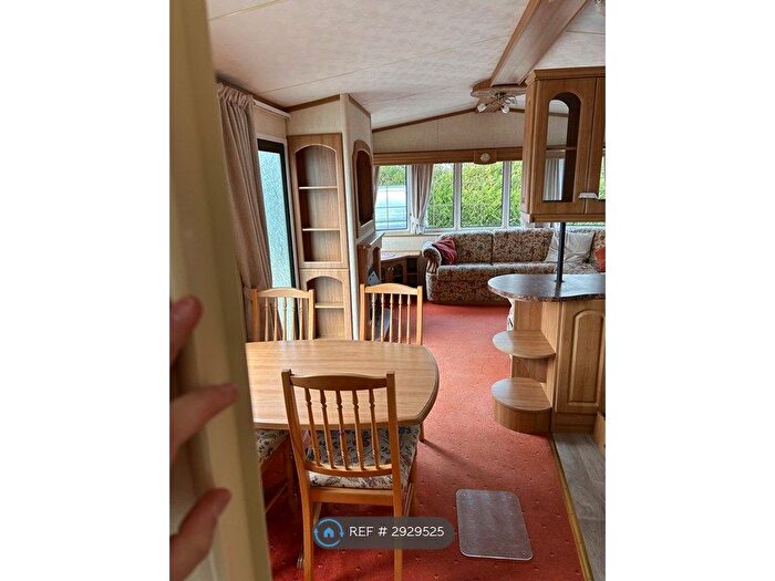 3 Bedroom Mobile/park Home To Rent In Manor Park, Kidlington, OX5