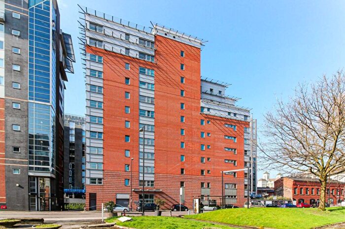 2 Bedroom Apartment To Rent In Princess Street, Piccadilly, Manchester, M1