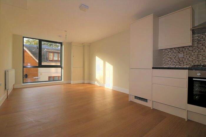 1 Bedroom Flat To Rent In Shannon Centre, Cameron Road, Ilford, Essex, IG3