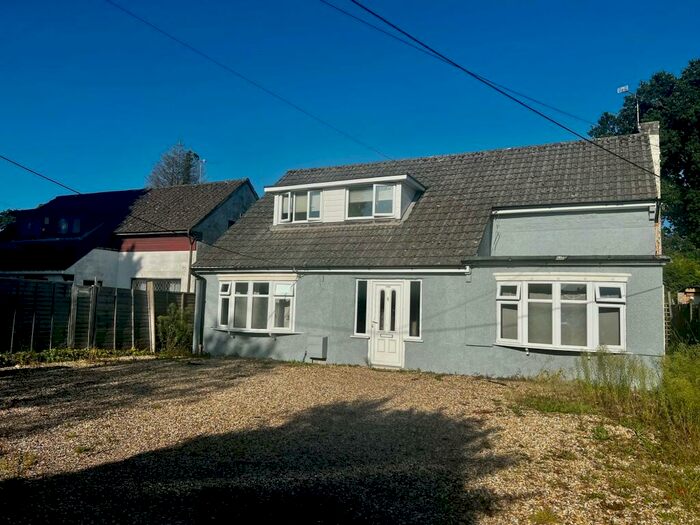 3 Bedroom Bungalow To Rent In Victoria Road, Ferndown, BH22