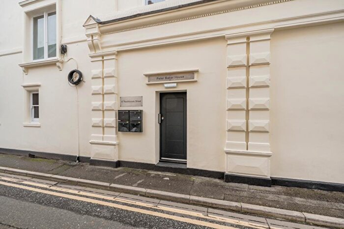 2 Bedroom Flat For Sale In Newbury, Berkshire, RG14