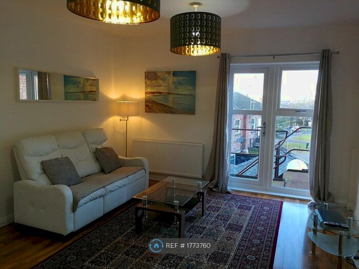 2 Bedroom Flat To Rent In Hull Marina, Hull, HU1