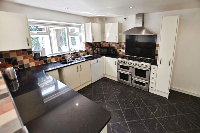 4 Bedroom Detached House For Sale In Bron Y Gamlas, Pontcysyllte, LL20