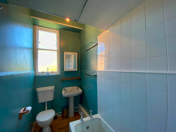 1 Bedroom Flat To Rent In Inverleith Avenue, Inverleith, Edinburgh, EH3