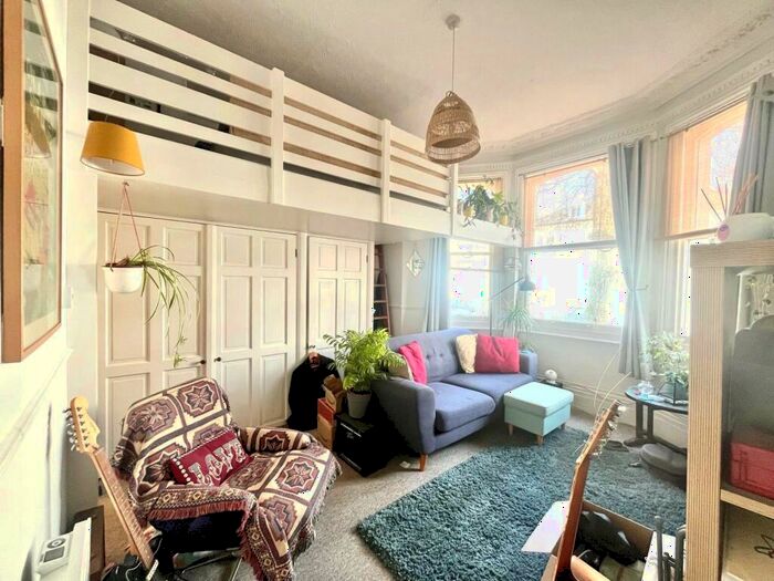 Studio To Rent In Clarendon Villas, Hove, BN3