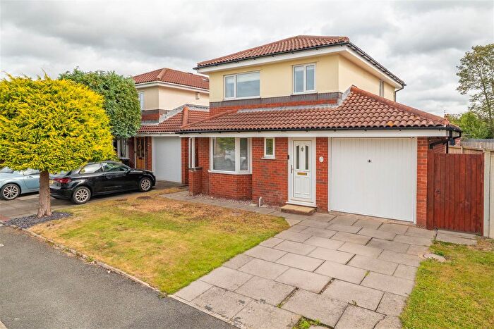 3 Bedroom Detached House For Sale In Aspendale Close, Longton, Preston, PR4