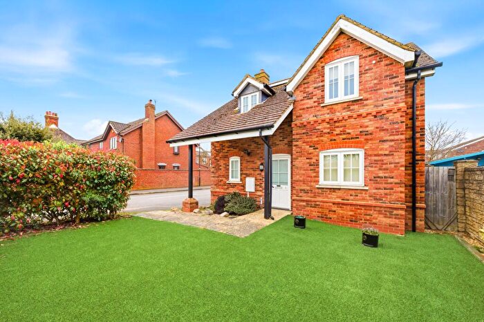 3 Bedroom Detached House For Sale In Harkness Court, Hanslope, MK19