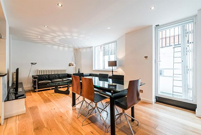 3 Bedroom Flat To Rent In Upper Montagu Street, Marylebone, London, W1H