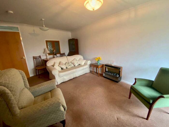 2 Bedroom Terraced Bungalow For Sale In Burrows Court, Hampton Park, Hereford, HR1