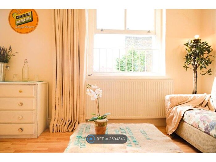 2 Bedroom Flat To Rent In Bethnal Green, London, E1