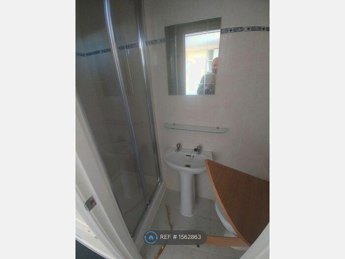 Studio To Rent In Richmond Road, London, E8