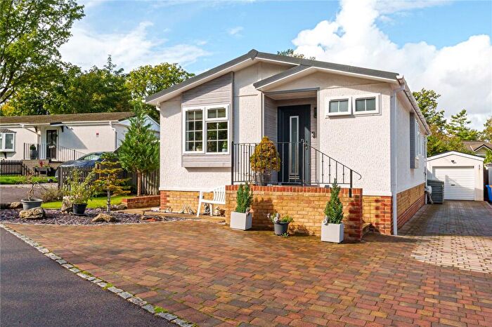 2 Bedroom Park Home For Sale In The Larches, Warfield Park, Bracknell, Berkshire, RG42