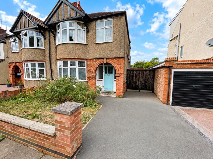 3 Bedroom Semi-Detached House For Sale In Bush Hill, The Headlands, Northampton, NN3