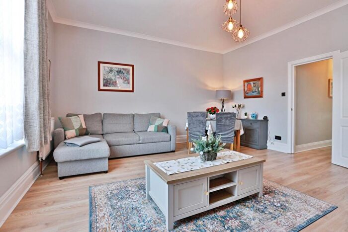 1 Bedroom Flat For Sale In Palmerston Road, Bournemouth, Dorset, BH1