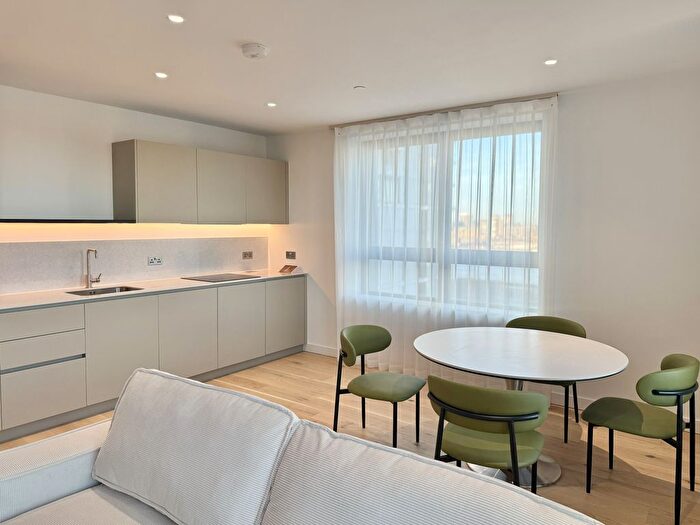 2 Bedroom Flat To Rent In Pilot Walk, Greenwich, SE10