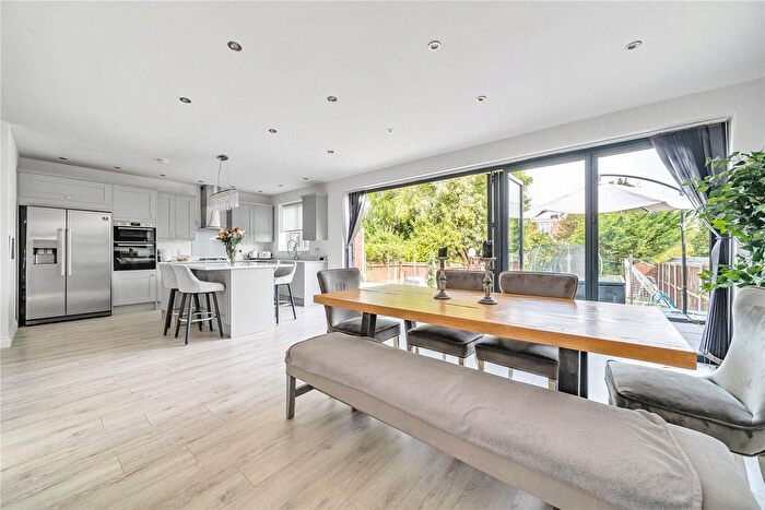 5 Bedroom Detached House To Rent In Fountains Crescent, Southgate, London, N14